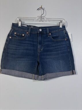 NWT Gap Classic Dark Wash Denim Roll-Cuff Women's Shorts. 27